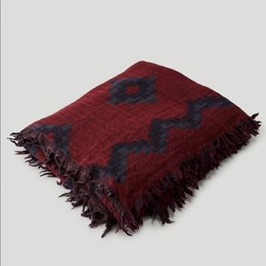 Aritzia Wilfred Diamond Mosaic Blanket Scarf